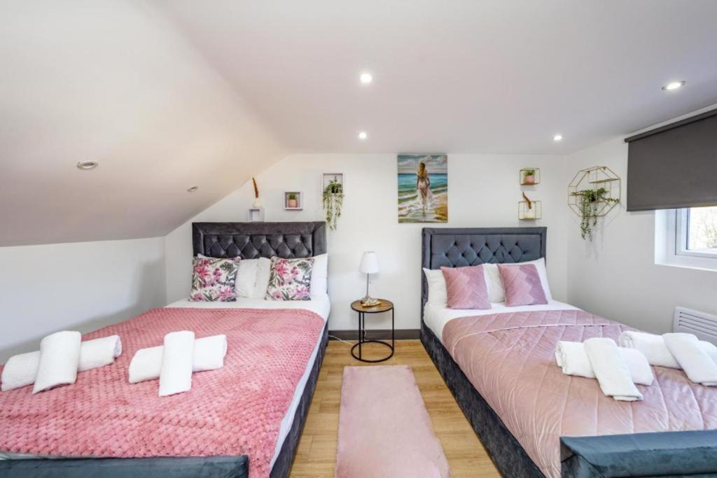 Heathrow Guest House - Oakway Feltham Экстерьер фото