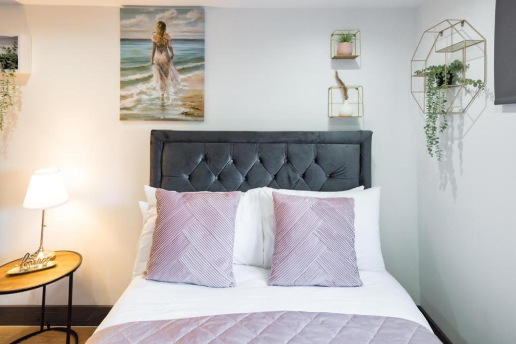 Heathrow Guest House - Oakway Feltham Экстерьер фото