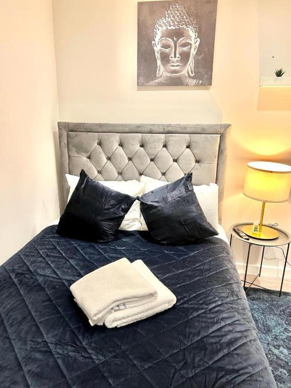 Heathrow Guest House - Oakway Feltham Экстерьер фото