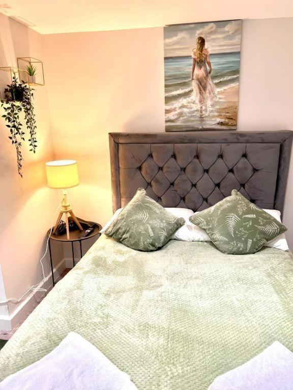 Heathrow Guest House - Oakway Feltham Экстерьер фото